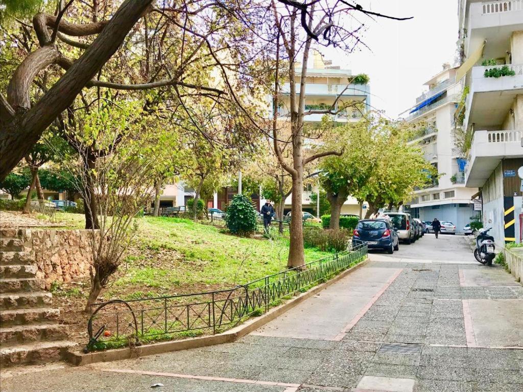 Kynosargous Square's